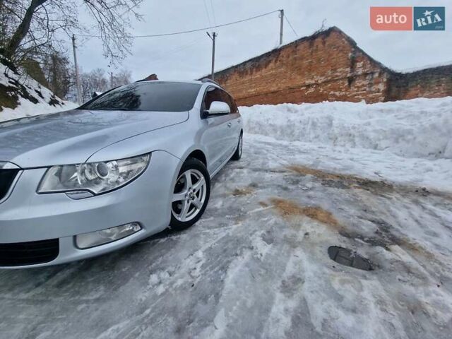 Серый Шкода Суперб, объемом двигателя 1.6 л и пробегом 261 тыс. км за 9300 $, фото 1 на Automoto.ua