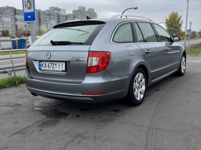 Серый Шкода Суперб, объемом двигателя 1.6 л и пробегом 305 тыс. км за 11500 $, фото 1 на Automoto.ua