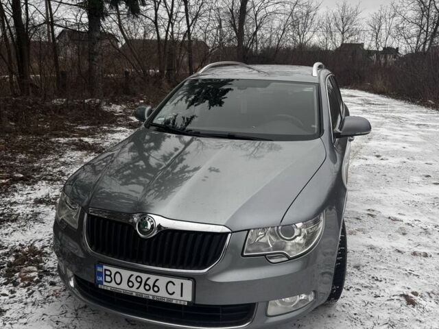 Серый Шкода Суперб, объемом двигателя 2 л и пробегом 240 тыс. км за 12000 $, фото 1 на Automoto.ua