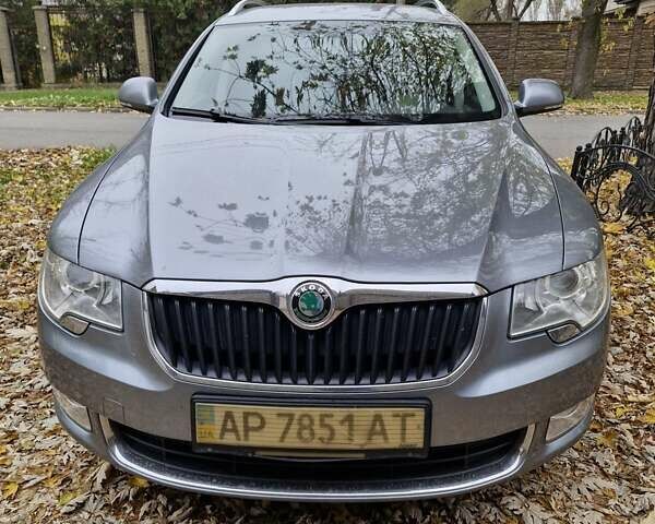 Серый Шкода Суперб, объемом двигателя 1.8 л и пробегом 142 тыс. км за 12000 $, фото 1 на Automoto.ua