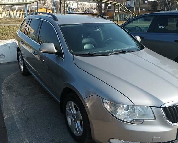 Серый Шкода Суперб, объемом двигателя 2 л и пробегом 250 тыс. км за 13200 $, фото 1 на Automoto.ua