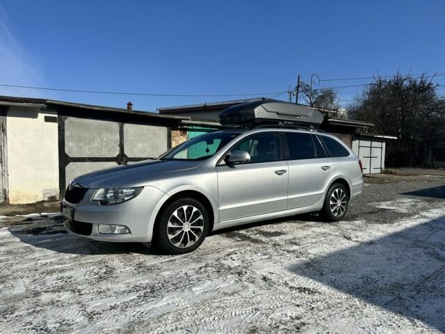 Серый Шкода Суперб, объемом двигателя 2 л и пробегом 185 тыс. км за 11000 $, фото 1 на Automoto.ua