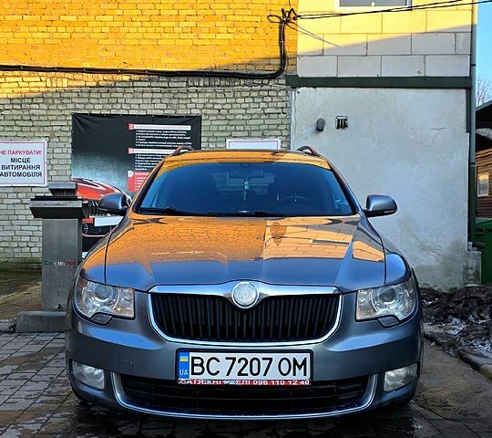 Сірий Шкода Суперб, об'ємом двигуна 2 л та пробігом 351 тис. км за 10500 $, фото 1 на Automoto.ua