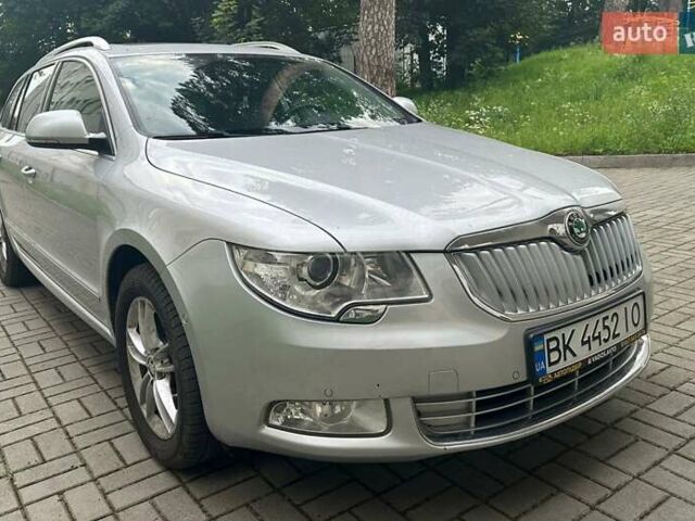 Сірий Шкода Суперб, об'ємом двигуна 2 л та пробігом 270 тис. км за 15200 $, фото 1 на Automoto.ua