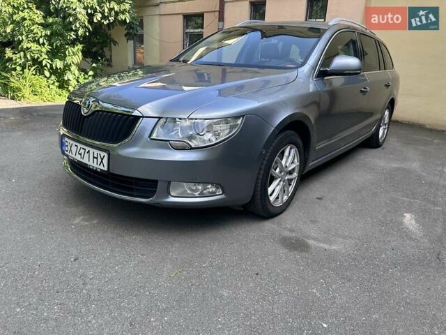 Сірий Шкода Суперб, об'ємом двигуна 2 л та пробігом 217 тис. км за 13509 $, фото 1 на Automoto.ua