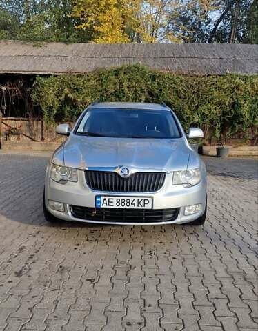 Серый Шкода Суперб, объемом двигателя 2 л и пробегом 260 тыс. км за 11200 $, фото 1 на Automoto.ua