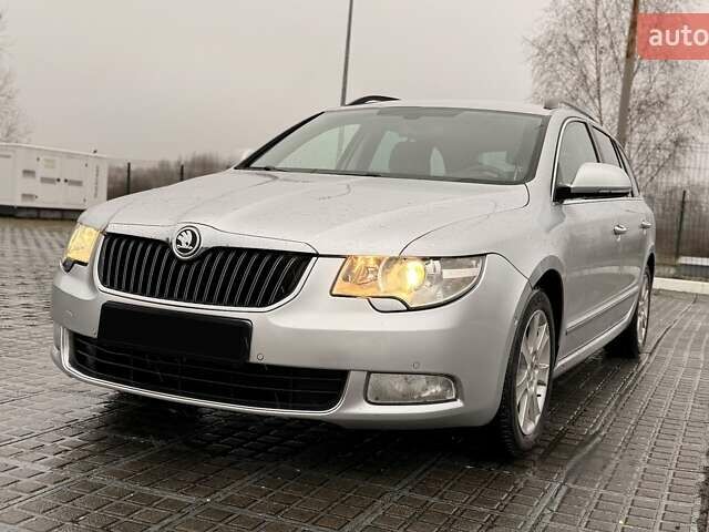 Серый Шкода Суперб, объемом двигателя 1.8 л и пробегом 289 тыс. км за 8500 $, фото 1 на Automoto.ua