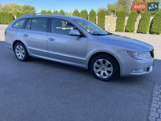 Сірий Шкода Суперб, об'ємом двигуна 2 л та пробігом 292 тис. км за 12300 $, фото 1 на Automoto.ua