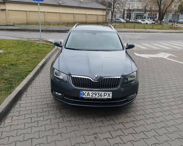 Сірий Шкода Суперб, об'ємом двигуна 2 л та пробігом 270 тис. км за 11499 $, фото 1 на Automoto.ua