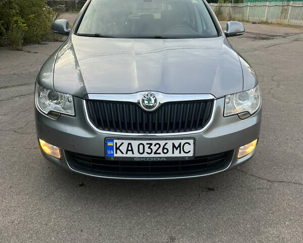 Шкода Суперб 2013 в Запорожье на Automoto.ua Серый Шкода Суперб, объемом двигателя 1.6 л и пробегом 230 тыс. км за 10600 $, фото 1 на Automoto.ua