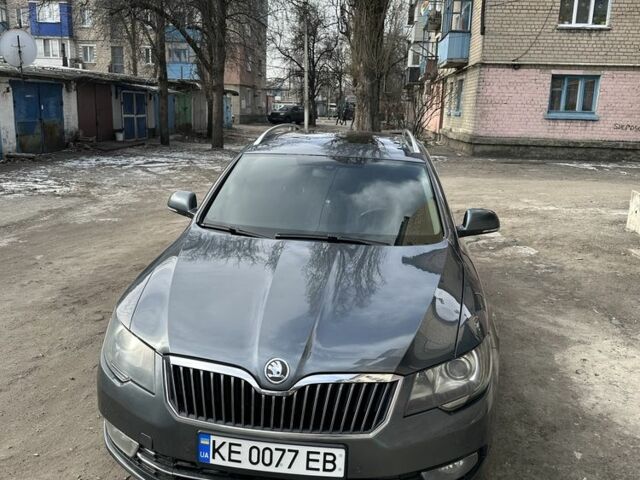 Серый Шкода Суперб, объемом двигателя 1.6 л и пробегом 300 тыс. км за 11500 $, фото 1 на Automoto.ua