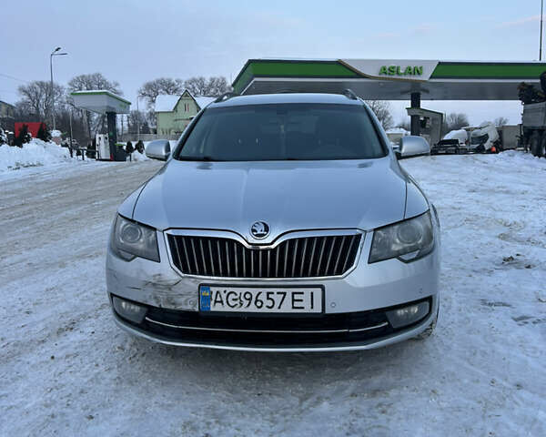 Сірий Шкода Суперб, об'ємом двигуна 1.97 л та пробігом 300 тис. км за 12500 $, фото 1 на Automoto.ua
