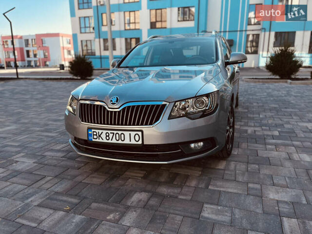 Серый Шкода Суперб, объемом двигателя 1.97 л и пробегом 277 тыс. км за 14199 $, фото 1 на Automoto.ua