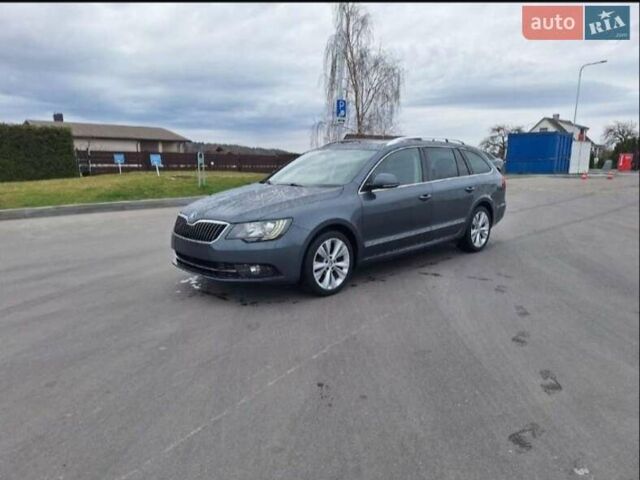 Сірий Шкода Суперб, об'ємом двигуна 2 л та пробігом 290 тис. км за 16174 $, фото 1 на Automoto.ua