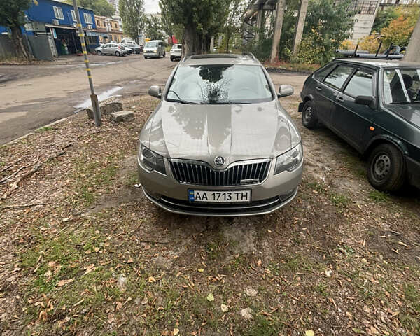 Серый Шкода Суперб, объемом двигателя 1.6 л и пробегом 155 тыс. км за 12500 $, фото 1 на Automoto.ua