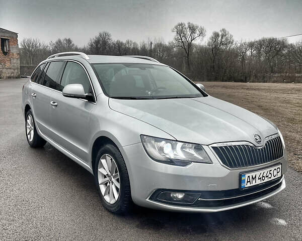 Серый Шкода Суперб, объемом двигателя 1.97 л и пробегом 240 тыс. км за 13799 $, фото 1 на Automoto.ua