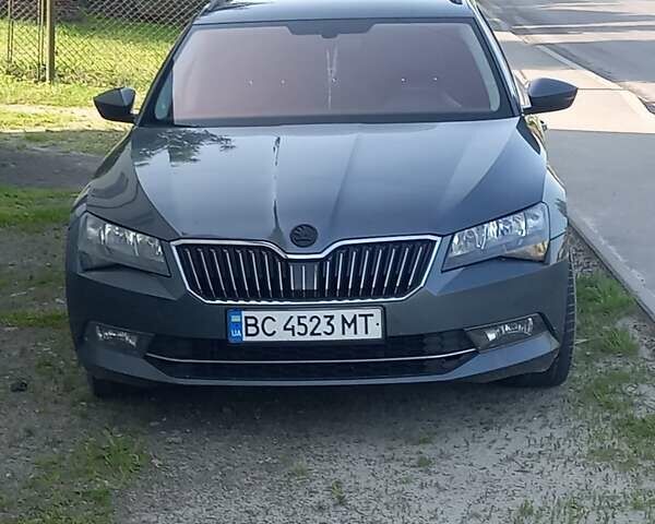 Серый Шкода Суперб, объемом двигателя 2 л и пробегом 244 тыс. км за 14000 $, фото 1 на Automoto.ua