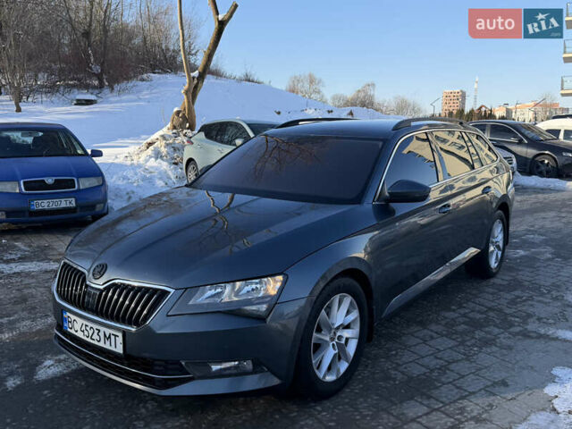 Сірий Шкода Суперб, об'ємом двигуна 2 л та пробігом 247 тис. км за 14200 $, фото 1 на Automoto.ua