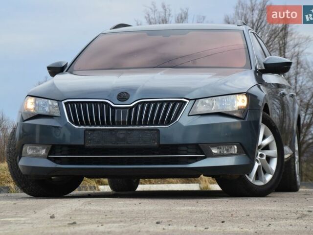 Серый Шкода Суперб, объемом двигателя 2 л и пробегом 249 тыс. км за 15450 $, фото 1 на Automoto.ua