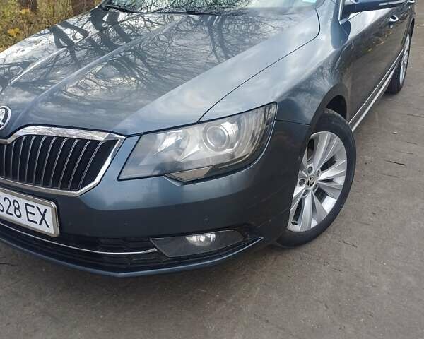Серый Шкода Суперб, объемом двигателя 1.6 л и пробегом 284 тыс. км за 14500 $, фото 1 на Automoto.ua