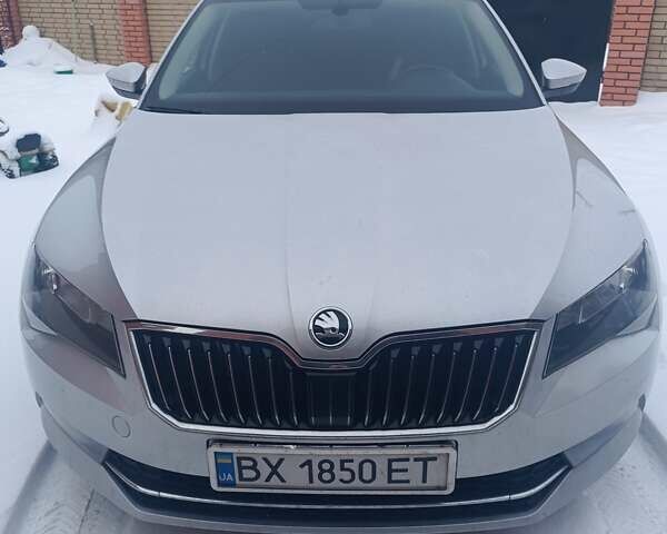Серый Шкода Суперб, объемом двигателя 1.6 л и пробегом 275 тыс. км за 12500 $, фото 1 на Automoto.ua