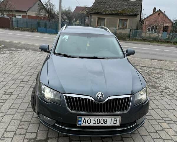 Серый Шкода Суперб, объемом двигателя 1.97 л и пробегом 248 тыс. км за 13000 $, фото 1 на Automoto.ua