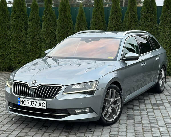 Сірий Шкода Суперб, об'ємом двигуна 2 л та пробігом 265 тис. км за 17250 $, фото 1 на Automoto.ua