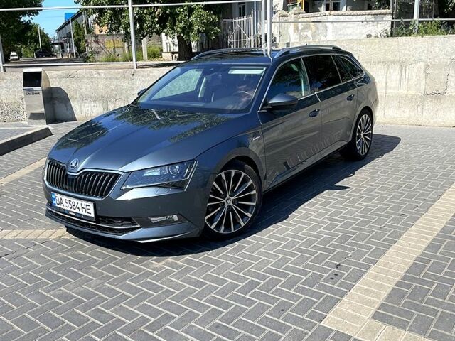 Сірий Шкода Суперб, об'ємом двигуна 2 л та пробігом 270 тис. км за 22000 $, фото 1 на Automoto.ua