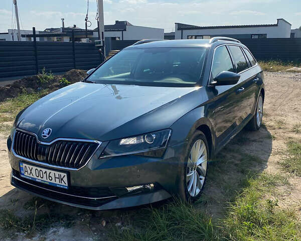 Сірий Шкода Суперб, об'ємом двигуна 1.97 л та пробігом 235 тис. км за 18199 $, фото 1 на Automoto.ua