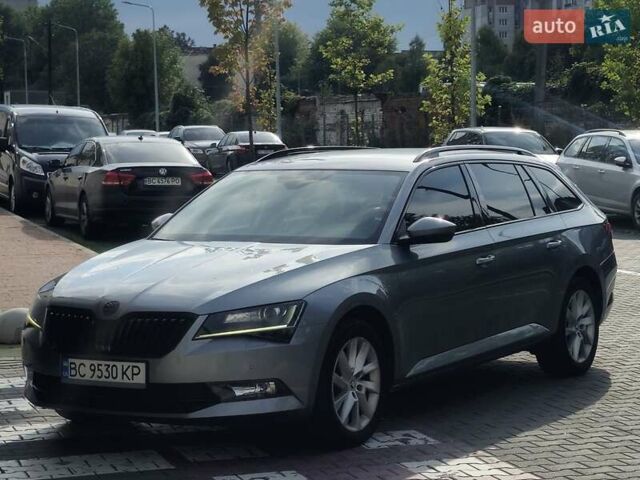 Серый Шкода Суперб, объемом двигателя 1.97 л и пробегом 260 тыс. км за 16550 $, фото 1 на Automoto.ua