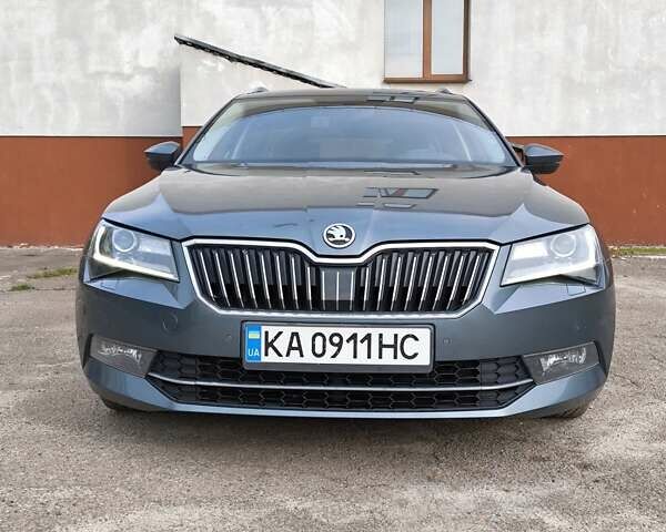 Серый Шкода Суперб, объемом двигателя 1.6 л и пробегом 260 тыс. км за 13500 $, фото 1 на Automoto.ua