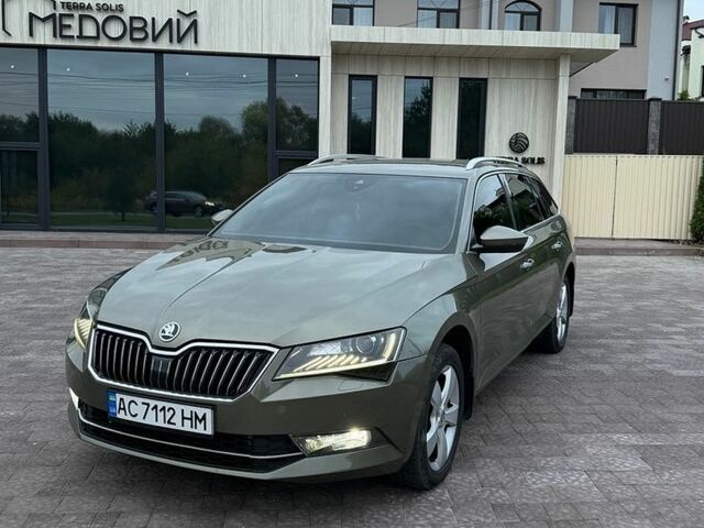 Серый Шкода Суперб, объемом двигателя 1.97 л и пробегом 279 тыс. км за 15450 $, фото 1 на Automoto.ua