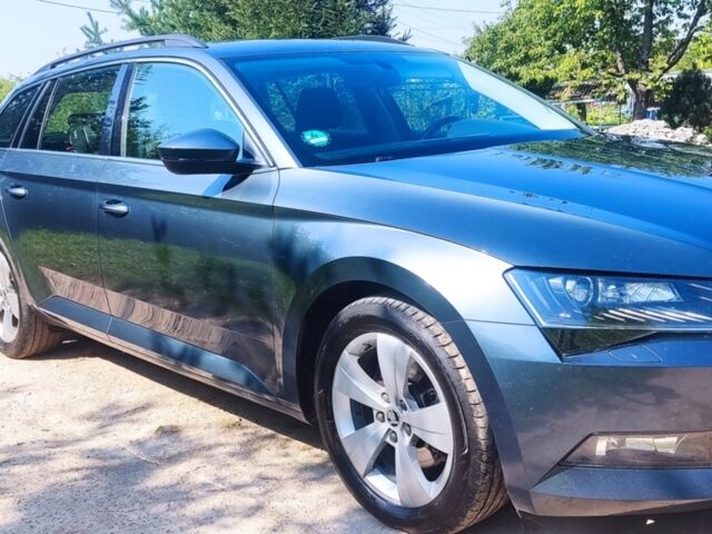 Сірий Шкода Суперб, об'ємом двигуна 1.97 л та пробігом 240 тис. км за 16000 $, фото 1 на Automoto.ua