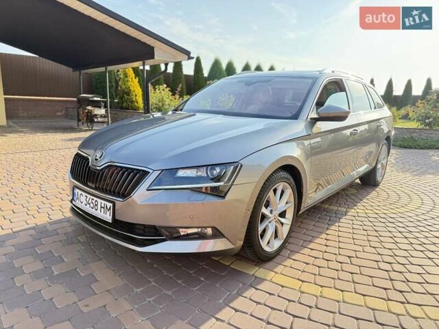 Серый Шкода Суперб, объемом двигателя 1.8 л и пробегом 233 тыс. км за 16500 $, фото 1 на Automoto.ua