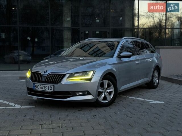 Сірий Шкода Суперб, об'ємом двигуна 1.6 л та пробігом 284 тис. км за 16400 $, фото 1 на Automoto.ua
