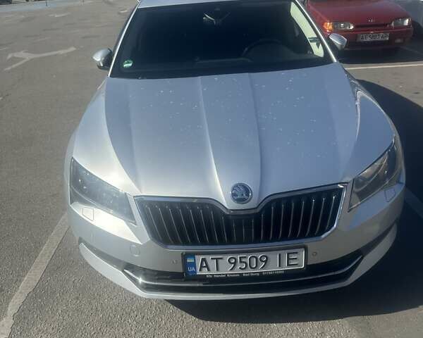 Серый Шкода Суперб, объемом двигателя 1.97 л и пробегом 302 тыс. км за 16499 $, фото 1 на Automoto.ua