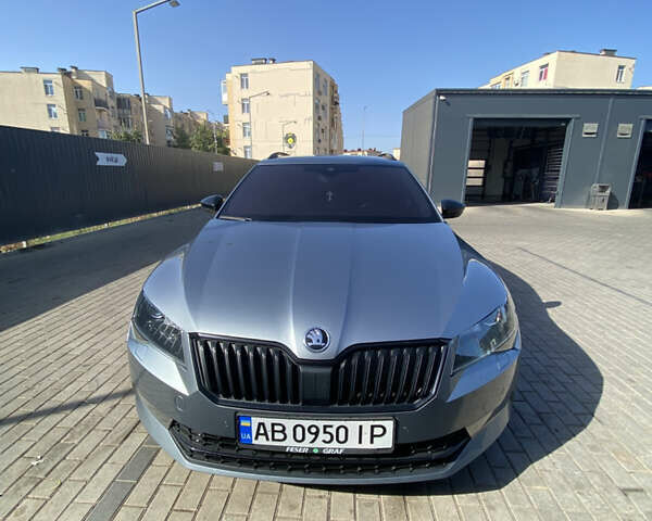 Серый Шкода Суперб, объемом двигателя 1.97 л и пробегом 240 тыс. км за 20100 $, фото 1 на Automoto.ua