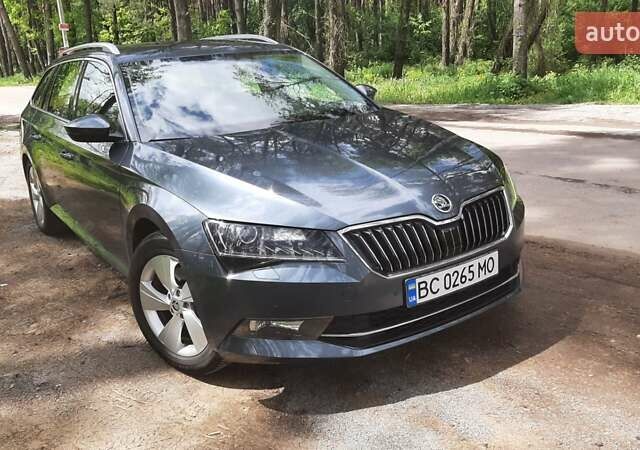 Сірий Шкода Суперб, об'ємом двигуна 1.6 л та пробігом 262 тис. км за 13500 $, фото 1 на Automoto.ua