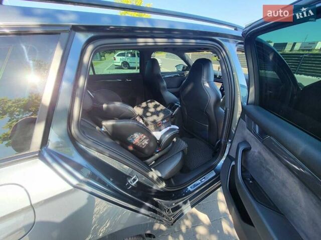 Серый Шкода Суперб, объемом двигателя 1.97 л и пробегом 237 тыс. км за 21000 $, фото 1 на Automoto.ua