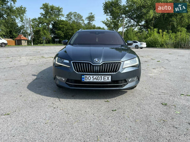 Серый Шкода Суперб, объемом двигателя 1.97 л и пробегом 283 тыс. км за 17900 $, фото 1 на Automoto.ua