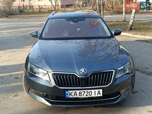 Сірий Шкода Суперб, об'ємом двигуна 1.97 л та пробігом 301 тис. км за 18000 $, фото 1 на Automoto.ua