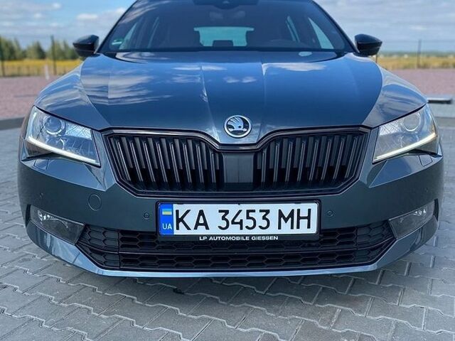 Серый Шкода Суперб, объемом двигателя 1.97 л и пробегом 215 тыс. км за 19000 $, фото 1 на Automoto.ua