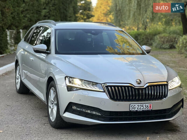 Серый Шкода Суперб, объемом двигателя 1.97 л и пробегом 208 тыс. км за 21900 $, фото 1 на Automoto.ua
