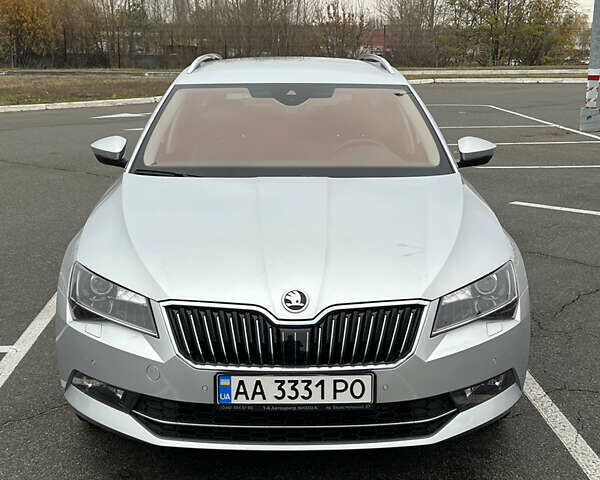 Серый Шкода Суперб, объемом двигателя 1.97 л и пробегом 69 тыс. км за 33000 $, фото 1 на Automoto.ua