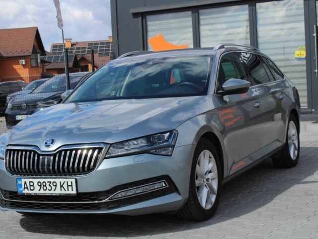 Сірий Шкода Суперб, об'ємом двигуна 2 л та пробігом 220 тис. км за 22500 $, фото 1 на Automoto.ua