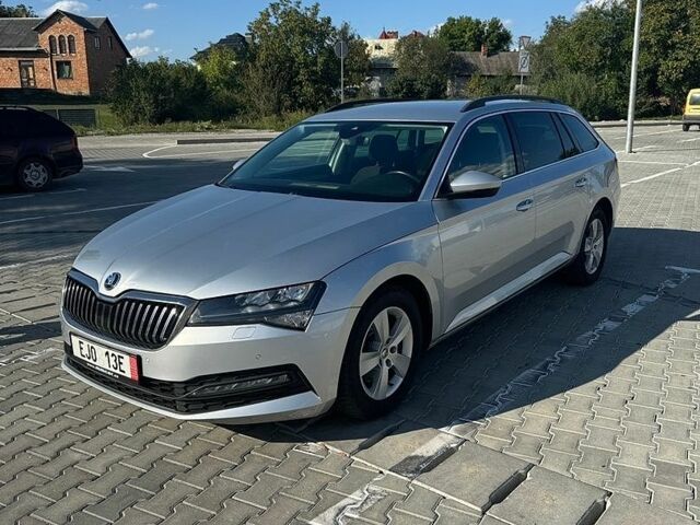 Сірий Шкода Суперб, об'ємом двигуна 2 л та пробігом 240 тис. км за 18500 $, фото 1 на Automoto.ua