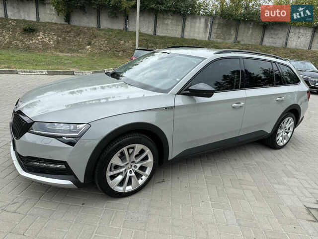 Сірий Шкода Суперб, об'ємом двигуна 2 л та пробігом 80 тис. км за 39900 $, фото 1 на Automoto.ua