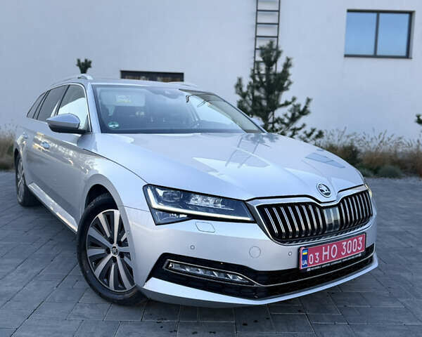 Серый Шкода Суперб, объемом двигателя 2 л и пробегом 162 тыс. км за 29500 $, фото 1 на Automoto.ua