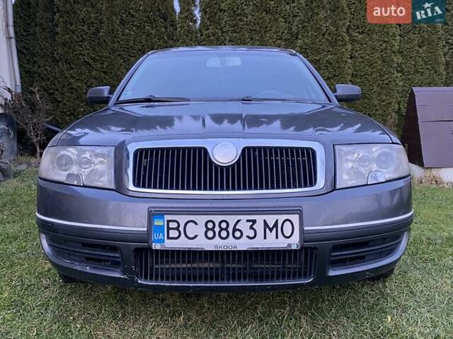 Серый Шкода Суперб, объемом двигателя 1.9 л и пробегом 474 тыс. км за 4500 $, фото 1 на Automoto.ua