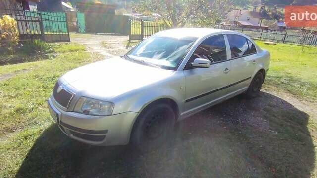 Шкода Суперб 2002 в Верховине на Automoto.ua Серый Шкода Суперб, объемом двигателя 1.9 л и пробегом 302 тыс. км за 3700 $, фото 1 на Automoto.ua